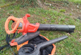 Location outil Aspirateur souffleur Électrique Black et decker près de Villages du Lac de Paladru