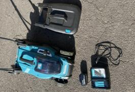 Location outil Tondeuse Électrique Makita près de Rettel