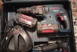 Location outil Burineur perforateur Électrique Bosch pro près de Ris-Orangis
