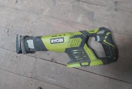 Location outil Scie sabre Électrique Ryobi près de Marboz