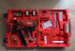 Location outil Cloueur Électrique Hilti près de Vouillé
