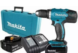 Location outil Perceuse Sans-fil Makita près de Boistrudan