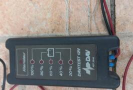 Location outil Testeur charge batterie 12 volts près de Saint-Léger-sous-Cholet