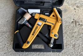 Location outil BOSTITCH MFN201 CLOUEUR A PARQUET MANUEL pour clous 38/50mm Bostitch près de Vacquiers