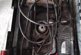 Location outil Burineur perforateur Électrique Aeg près de Veyre-Monton