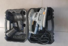 Location outil Ponceuse vibrante Électrique près de Oms