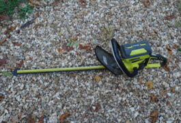 Location outil Taille haie Électrique Ryobi près de Septeuil