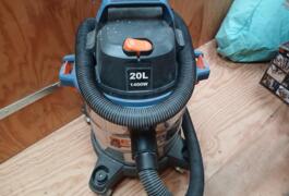 Location outil Aspirateur eau poussière Électrique Dexter près de Saint-Vincent-de-Tyrosse