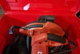 Location outil Scie circulaire Électrique Hilti près de Choisy-le-Roi