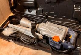 Location outil Marteau piqueur Électrique près de Istres