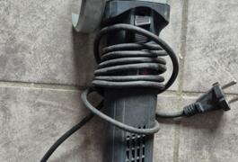 Location outil Meuleuse Électrique Bosch pro près de Les Martres-d'Artière