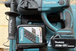 Location outil Perceuse Sans-fil Makita près de Saint-Geniès-de-Fontedit