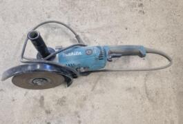 Location outil Meuleuse Électrique Aeg près de Villeneuve