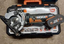 Location outil Scie circulaire Électrique Wolfcraft près de Mahalon