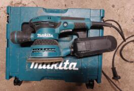 Location outil Ponceuse Électrique Makita près de Mahalon