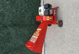 Location outil Broyeur de végetaux Thermique près de Saint-Arnoult-en-Yvelines