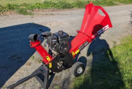 Location outil Broyeur à végétaux thermique Briggs &amp; stratton près de Aigrefeuille-sur-Maine