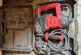 Location outil Burineur perforateur Électrique près de Petiville