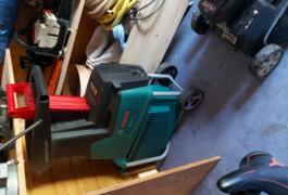 Location outil Broyeur de végetaux Électrique Bosch près de Auffargis