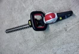 Location outil Taille haie Électrique Sterwins près de Fosses