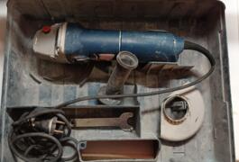 Location outil Meuleuse Électrique Bosch près de Llauro