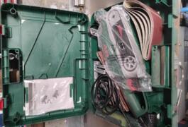 Location outil Ponceuse à bande Électrique Bosch près de Tournai-sur-Dive