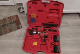 Location outil Sertisseuse VIRAX Viper M20 Virax près de Salses-le-Château