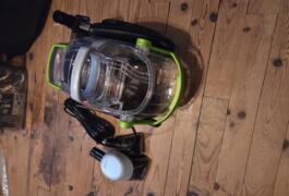 Location outil Shampouineuse Bissell près de Élancourt