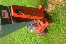 Location outil Broyeur de végetaux Thermique près de Notre-Dame-du-Pré