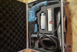 Location outil Burineur perforateur Électrique Makita près de Saint-Avé