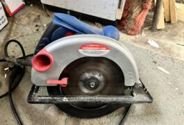 Location outil Scie circulaire Électrique près de Blérancourt