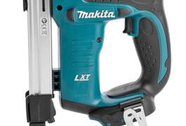 Location outil Agrafeuse Électrique Makita près de Ballon-Saint Mars