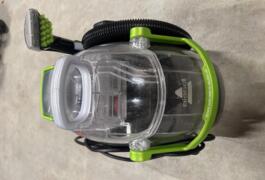 Location outil Shampouineuse Bissell près de Saint-Cyr-sous-Dourdan