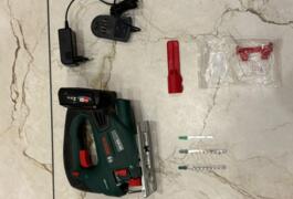 Location outil Scie sauteuse Sans-fil Bosch près de Écully