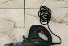 Location outil Scie sabre Électrique Bosch près de Écully