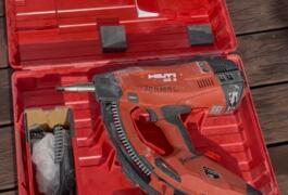 Location outil Cloueur Gaz Hilti près de Tresses