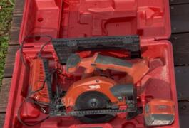 Location outil Scie circulaire Électrique Hilti près de Tresses