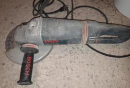 Location outil Meuleuse Électrique Bosch près de Caen