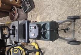 Location outil Broyeur de végetaux Électrique près de Sermaises