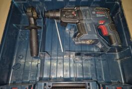 Location outil Perforateur Bosch pro près de Ouerre