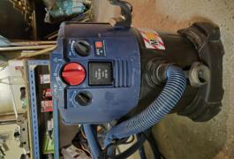 Location outil Aspirateur eau et poussière Bosch pro près de Ouerre