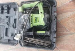 Location outil Burineur perforateur Électrique près de Éragny-sur-Epte