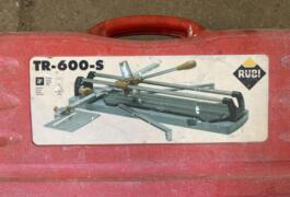 Location outil Coupe carreaux Manuel près de Champlan