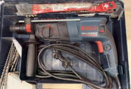 Location outil Burineur perforateur Électrique Bosch pro près de Pers-Jussy