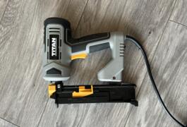 Location outil Cloueur Électrique près de Cagnes-sur-Mer