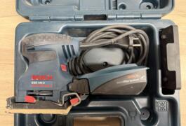 Location outil Ponceuse vibrante Électrique Bosch pro près de Pers-Jussy