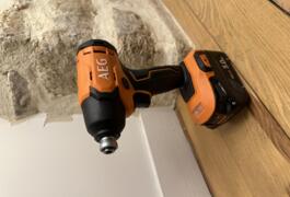 Location outil Visseuse Sans-fil Aeg près de Vannes