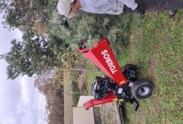 Location outil Broyeur de végetaux Thermique près de Saint-Lon-les-Mines