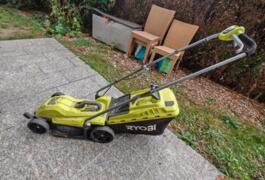 Location outil Tondeuse Électrique Ryobi près de Domont