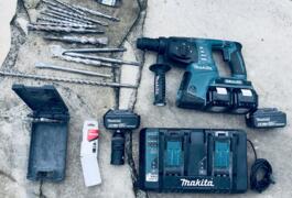 Location outil Burineur perforateur Électrique Makita près de Chelles